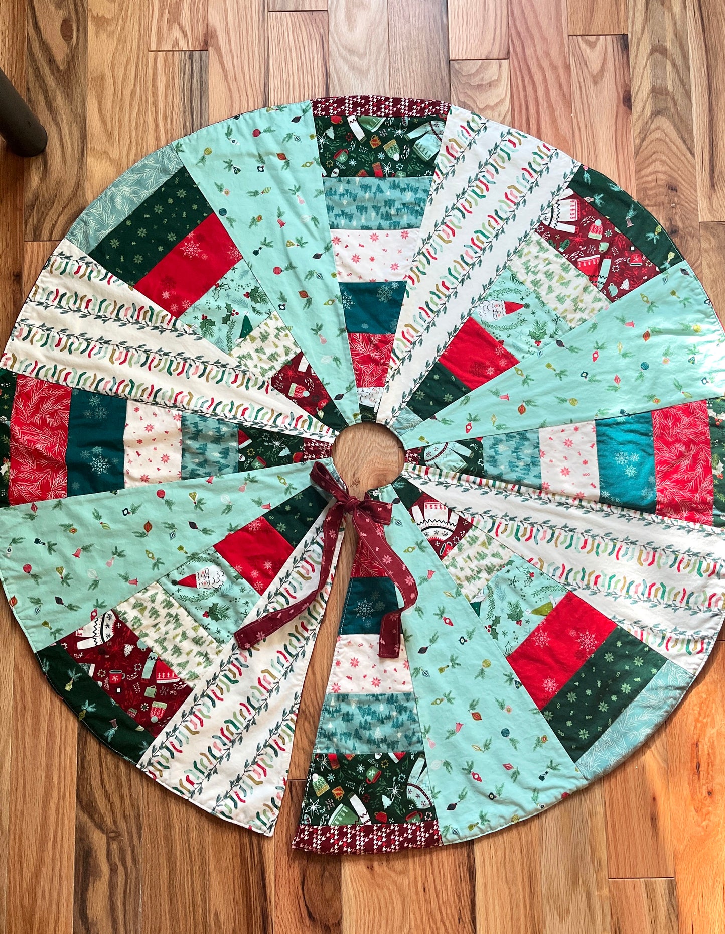 Cozy Wonderland Quilted Tree Skirt